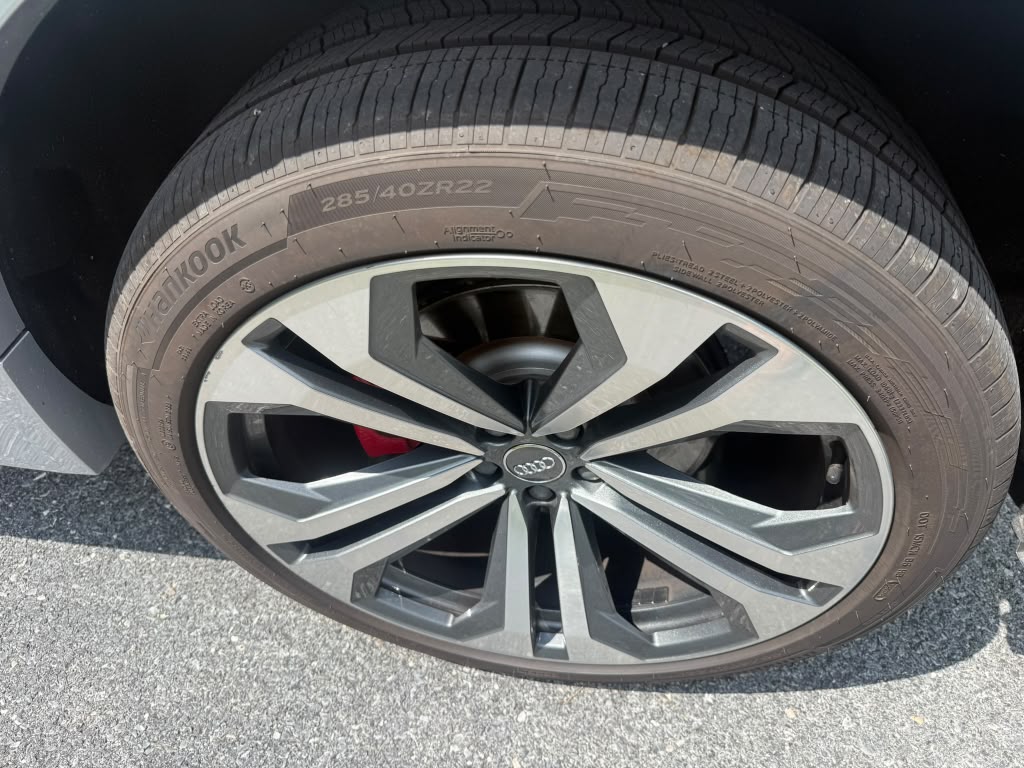 Used 2019 Audi Q8 Premium Plus w/ Premium Plus AWD/4WD image 10