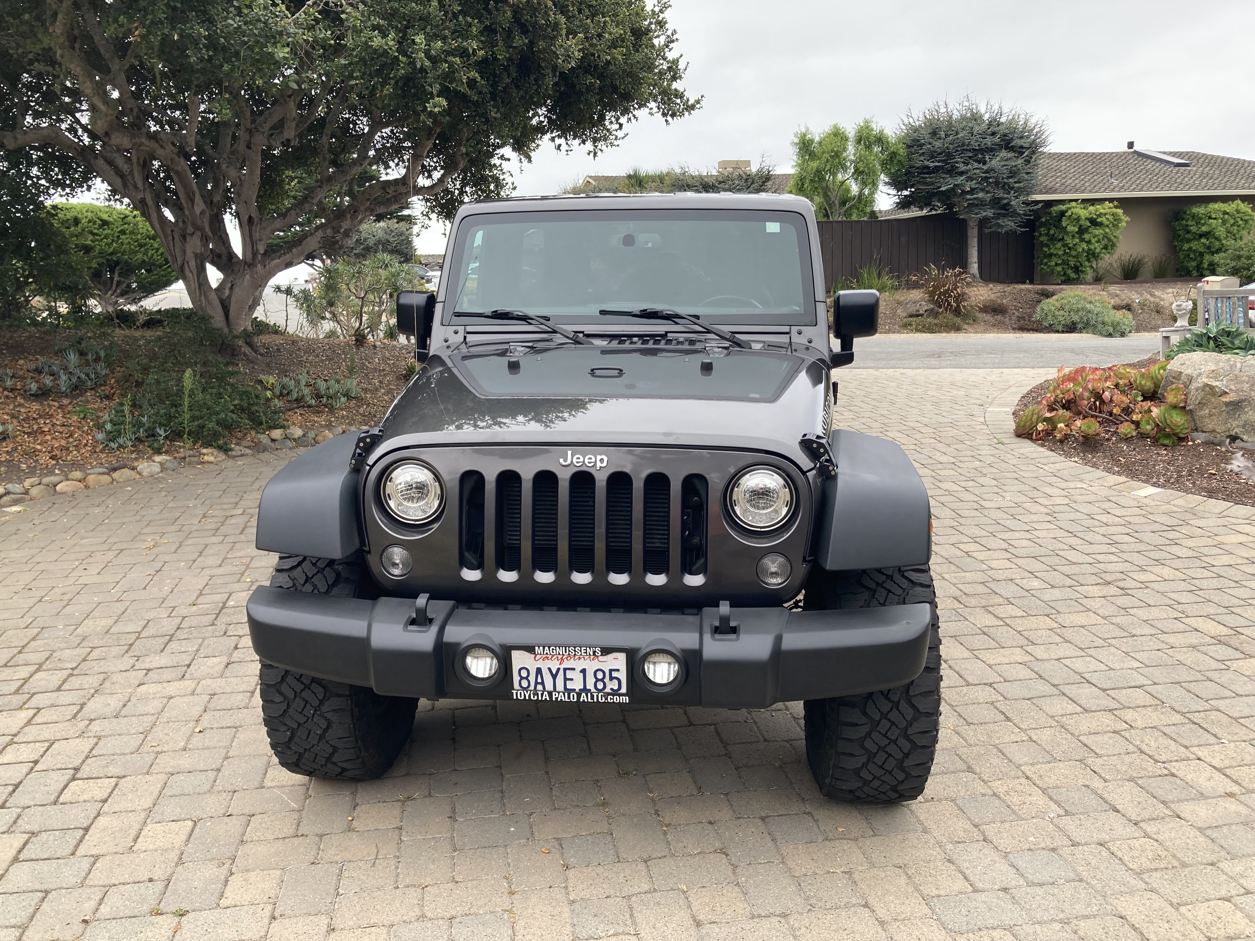 Used 2017 Jeep Wrangler Unlimited Rubicon w/ Connectivity Group AWD/4WD image 15