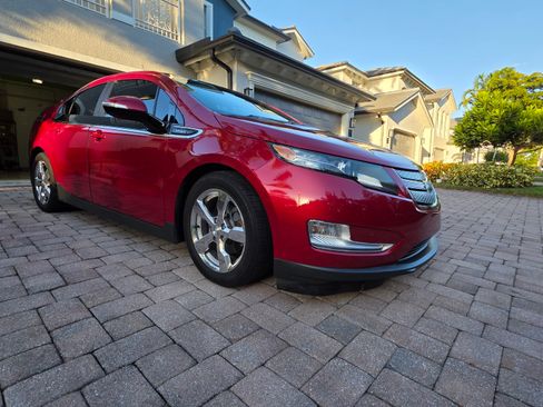 Used 2012 Chevrolet Volt Premium w/ Premium Trim Package image 29