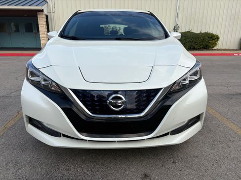 Used 2020 Nissan Leaf SV w/ SV Technology Package image 2