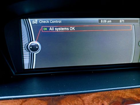 Used 2013 BMW 335i Convertible image 16