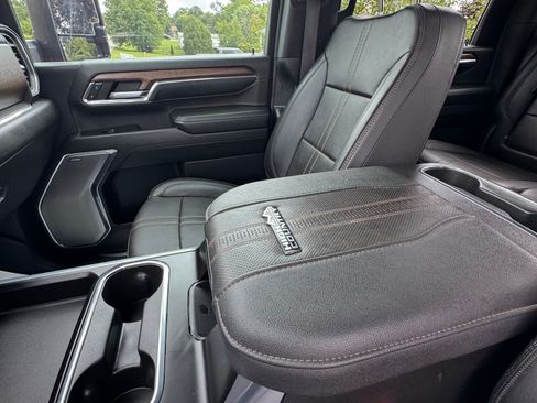 Used 2024 Chevrolet Silverado 3500 High Country w/ High Country Premium Package AWD/4WD image 20