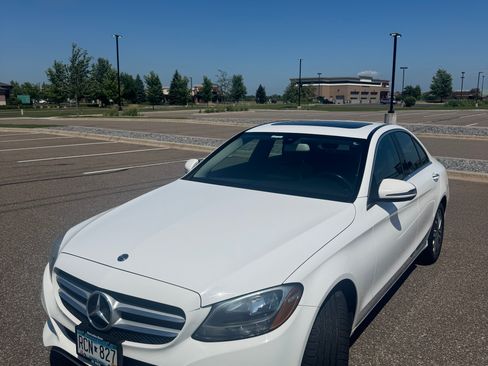 Used 2018 Mercedes-Benz C 300 4MATIC Sedan image 8