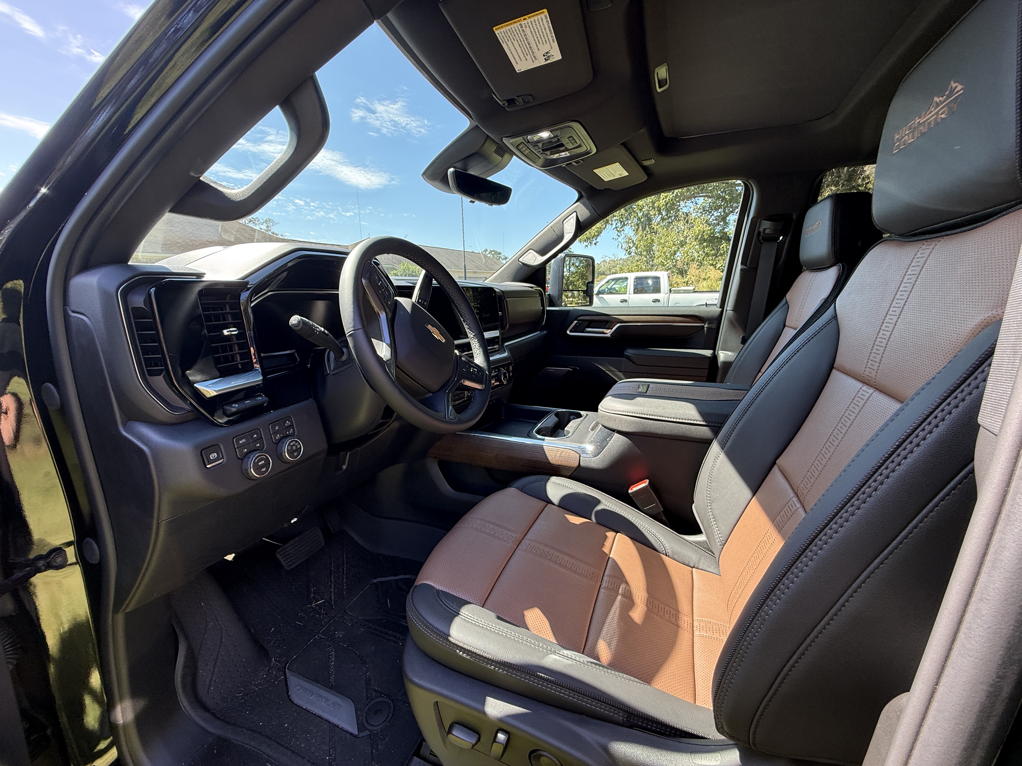 Used 2026 Chevrolet Silverado 3500 High Country w/ High Country Premium Package AWD/4WD image 10