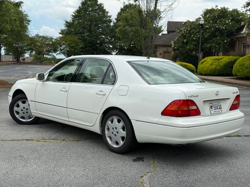 Used 2003 Lexus LS 430 RWD image 4