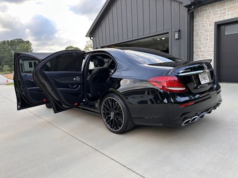 Used 2018 Mercedes-Benz E 43 AMG 4MATIC Sedan w/ Premium 3 Package image 16