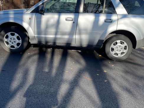 Used 2005 Saturn Vue 2WD image 10