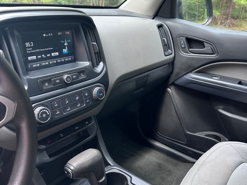 Used 2017 Chevrolet Colorado W/T w/ WT Convenience Package AWD/4WD image 10