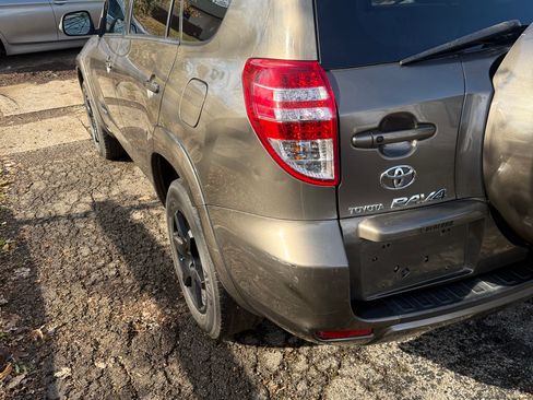 Used 2009 Toyota RAV4 Limited image 11