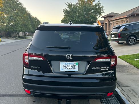 Used 2020 Honda Pilot Black Edition image 6
