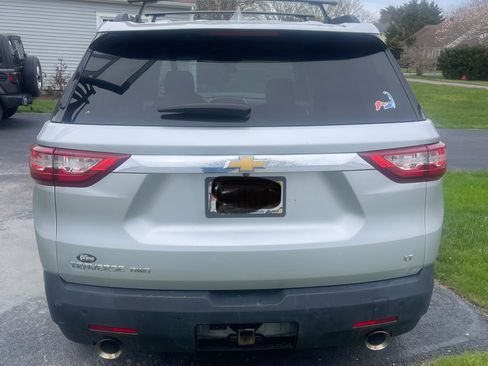 Used 2019 Chevrolet Traverse LT AWD/4WD image 2