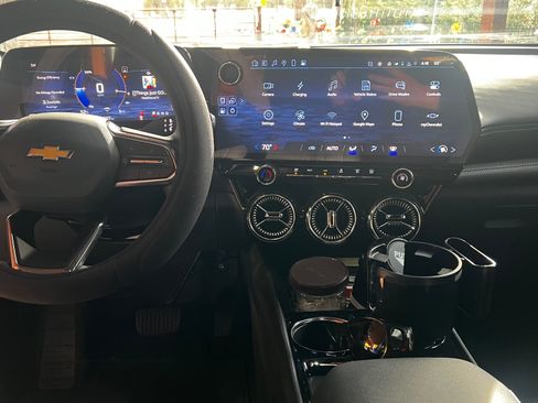 Used 2025 Chevrolet Blazer EV LT image 20