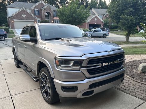 Used 2021 RAM 1500 Laramie AWD/4WD image 2