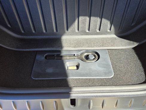 Used 2022 Tesla Model S Standard Range image 14