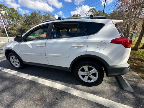 Used 2013 Toyota RAV4 XLE image 13