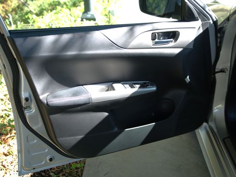 Used 2010 Subaru Impreza WRX STI image 14