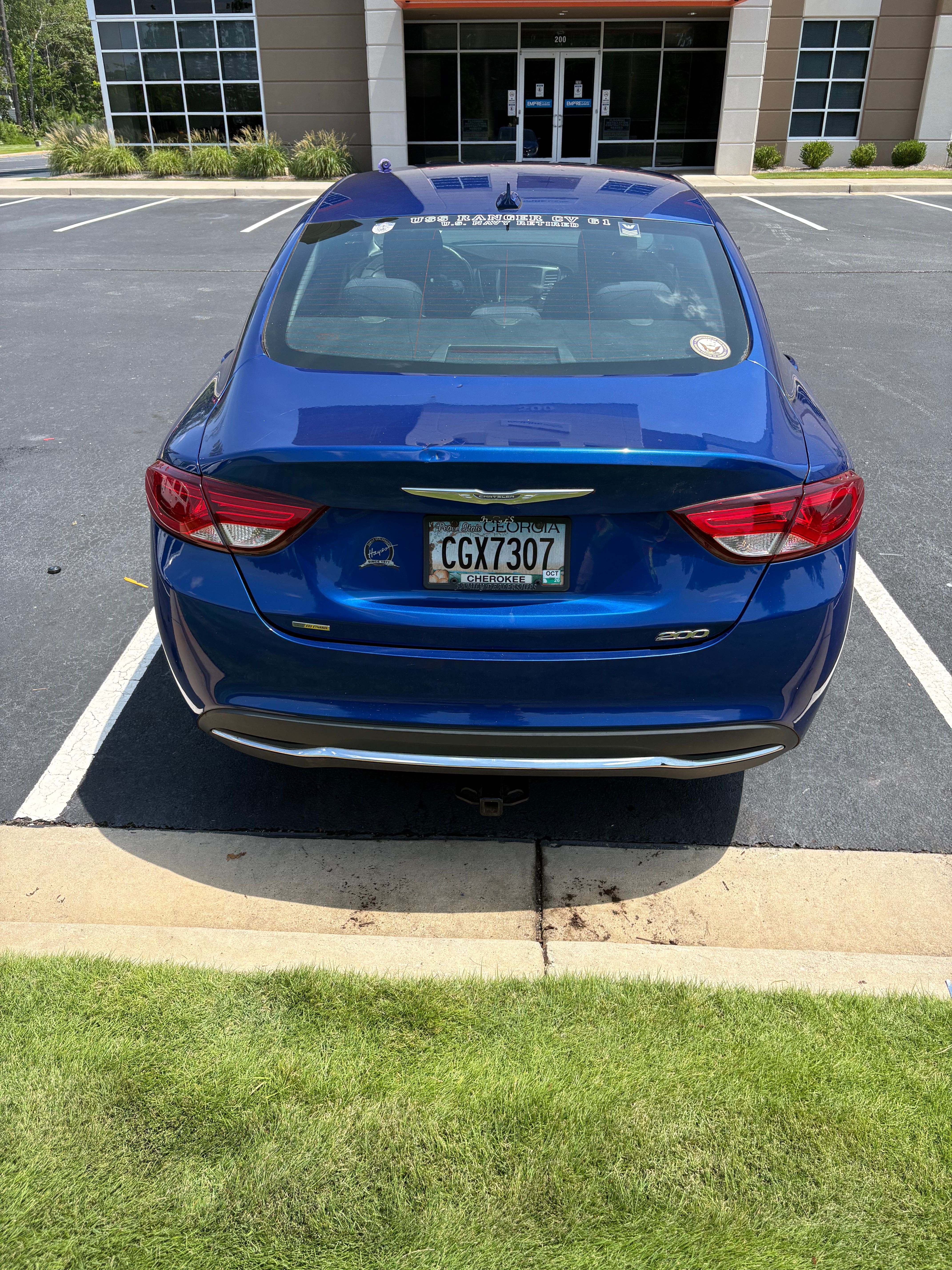 Used 2016 Chrysler 200 Limited FWD image 2