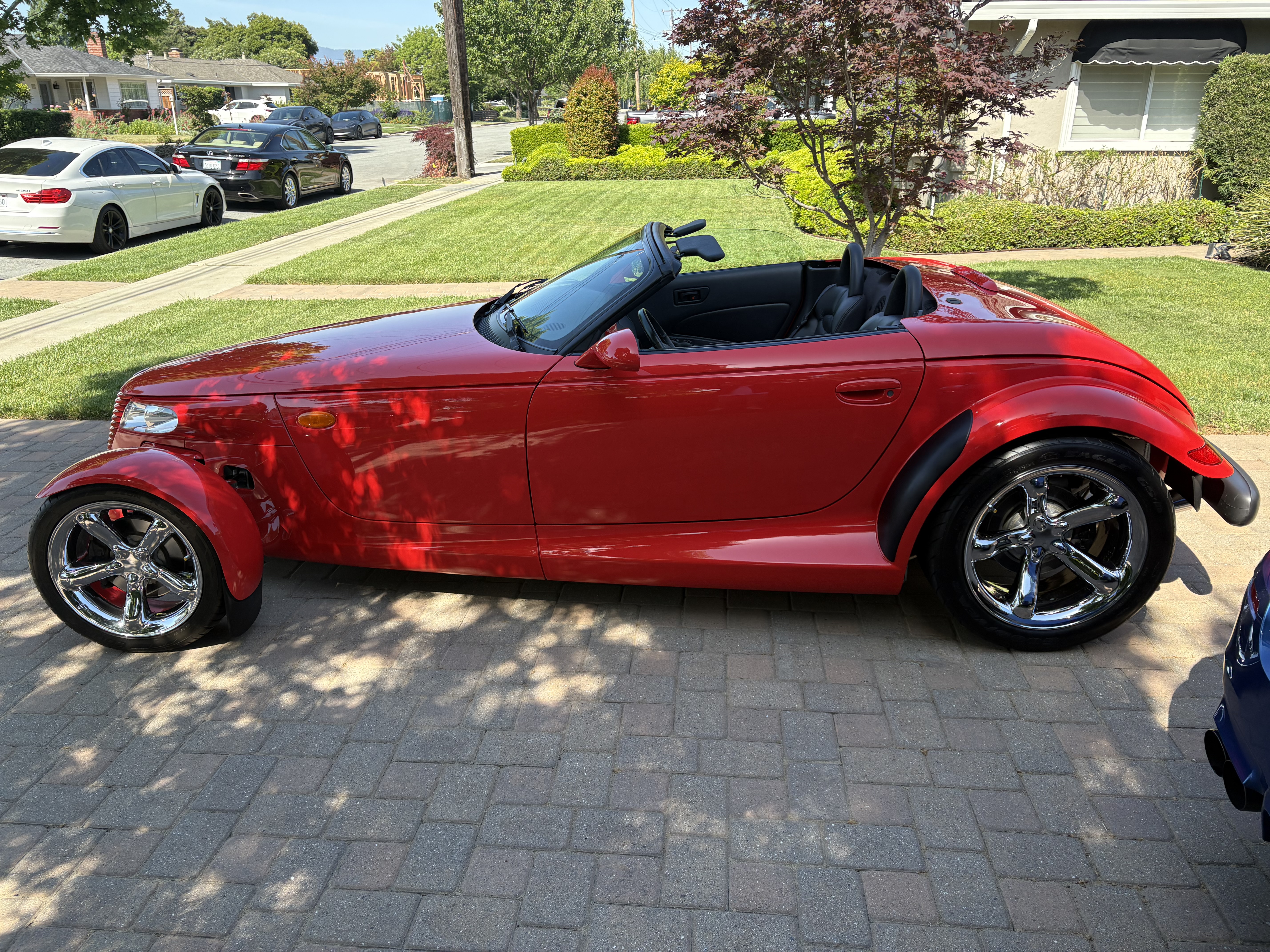 Used 1999 Plymouth Prowler RWD image 13
