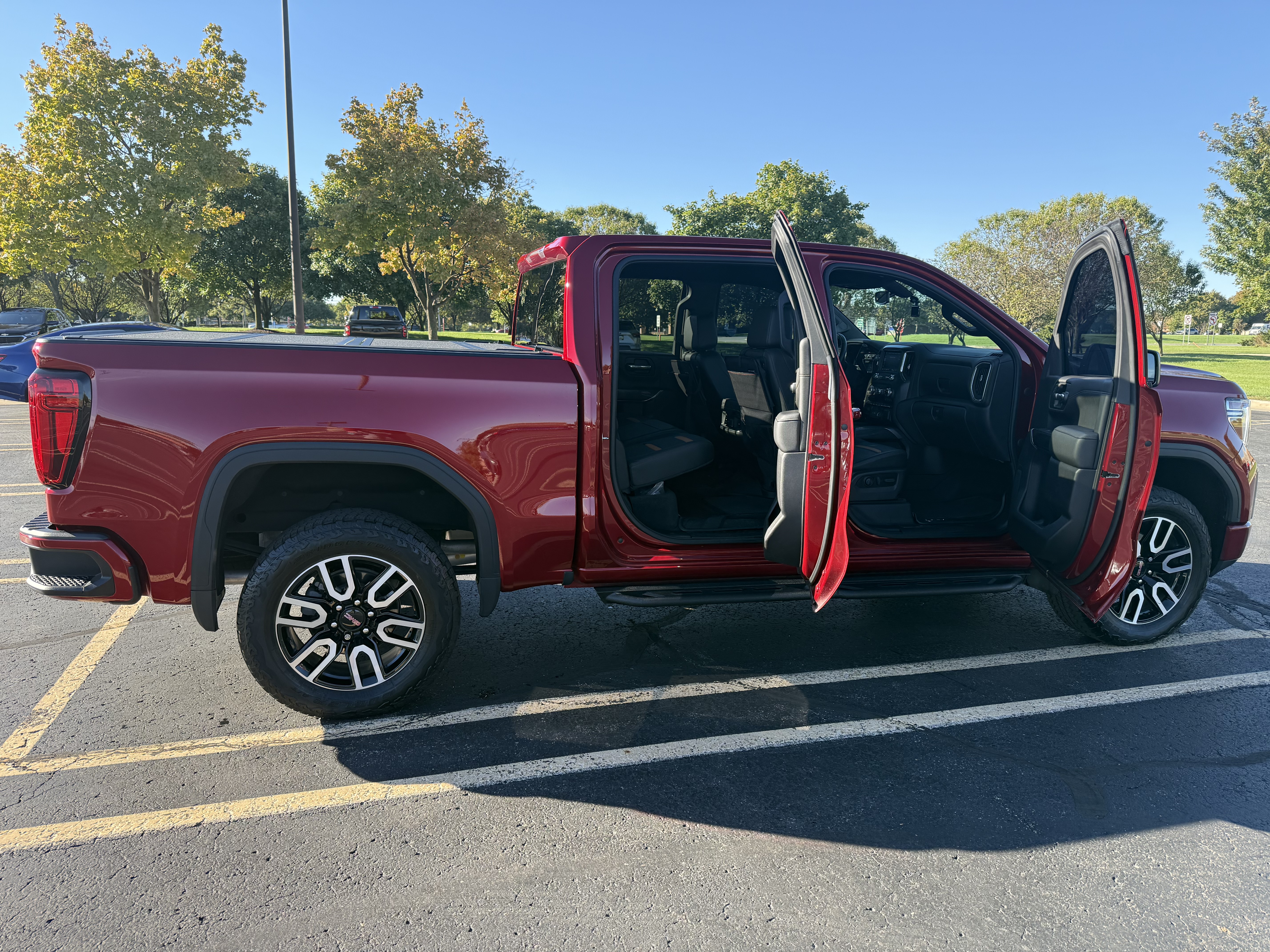Used 2021 GMC Sierra 1500 AT4 AWD/4WD image 9