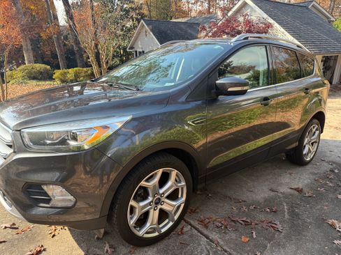 Used 2017 Ford Escape Titanium w/ Equipment Group 301A image 11