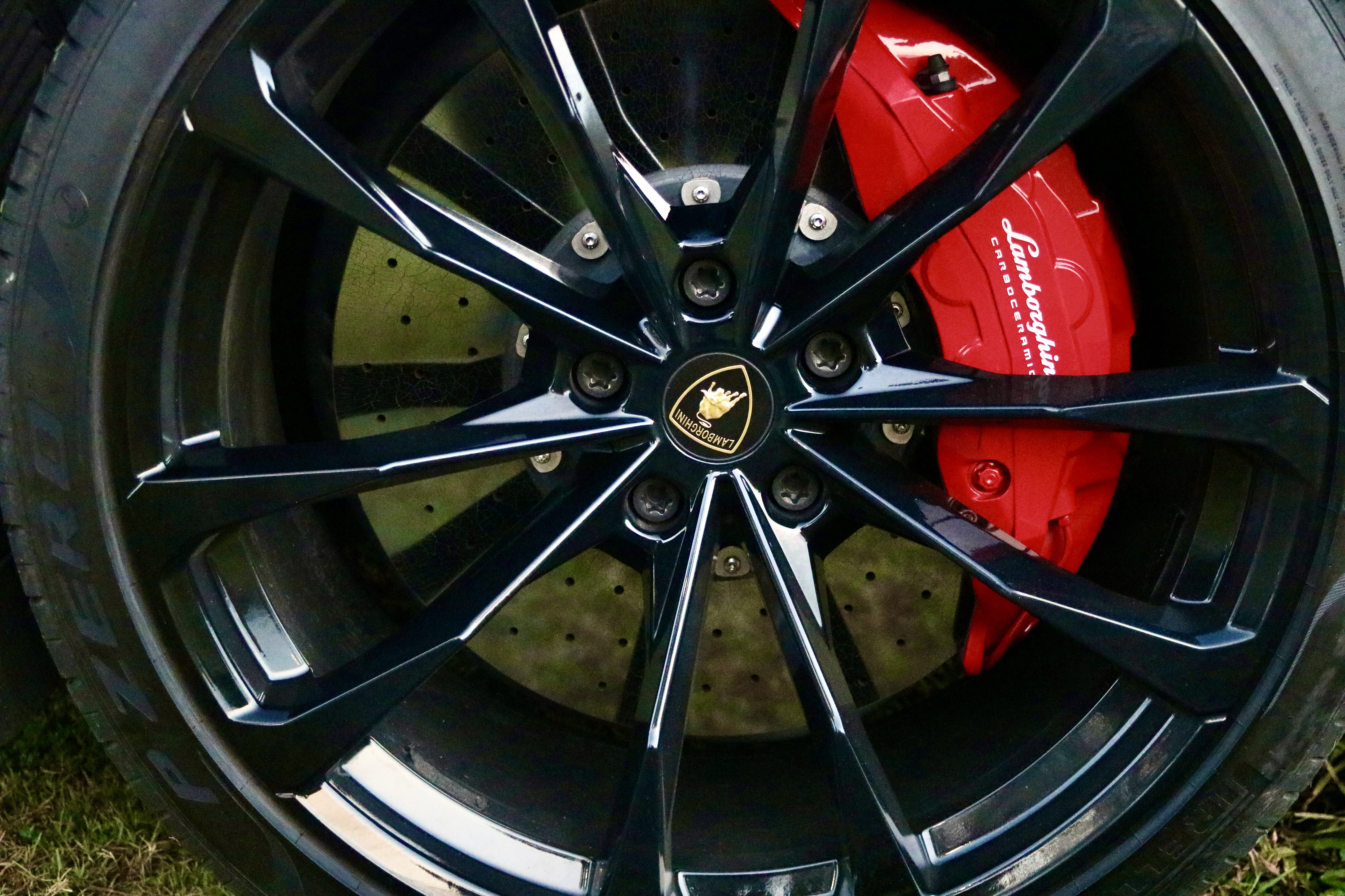Used 2021 Lamborghini Urus AWD/4WD image 22