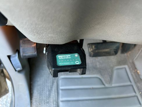 Used 1998 Chevrolet Silverado 2500 2WD Extended Cab w/ Preferred Equipment Group 2 image 12