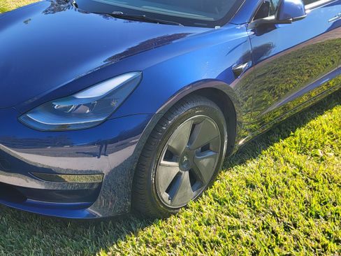 Used 2023 Tesla Model 3 Standard Range image 4