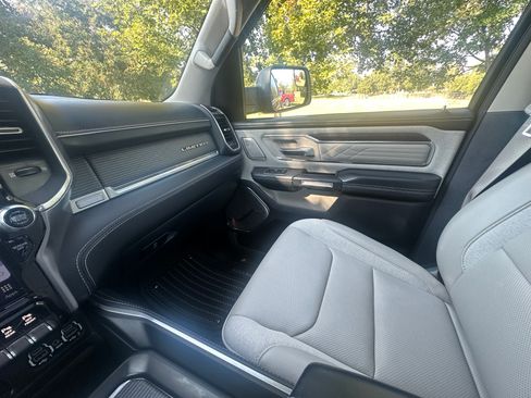 Used 2022 RAM 1500 Limited image 11