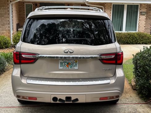 Used 2019 INFINITI QX80 Luxe w/ 22" Wheel Package image 2