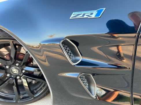 Used 2009 Chevrolet Corvette ZR1 w/ Preferred Equipment Group image 13