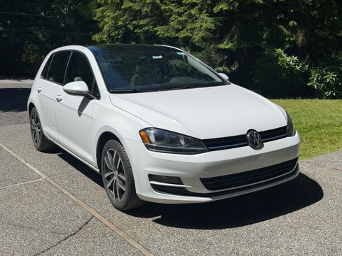 Used 2015 Volkswagen Golf SE FWD image 9