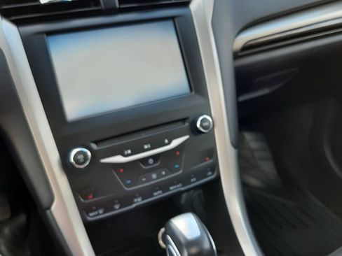 Used 2013 Ford Fusion Energi SE image 13