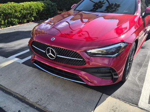 Used 2025 Mercedes-Benz CLE 300 4MATIC Cabriolet image 4