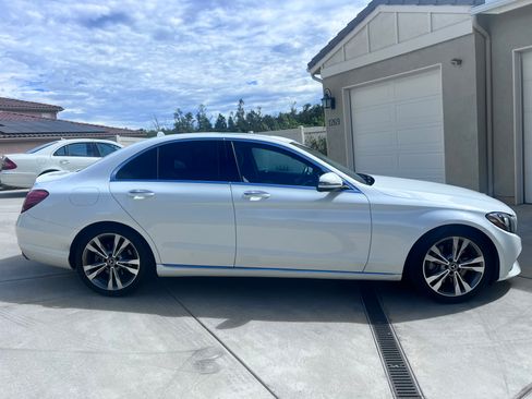 Used 2018 Mercedes-Benz C 300 Sedan image 4