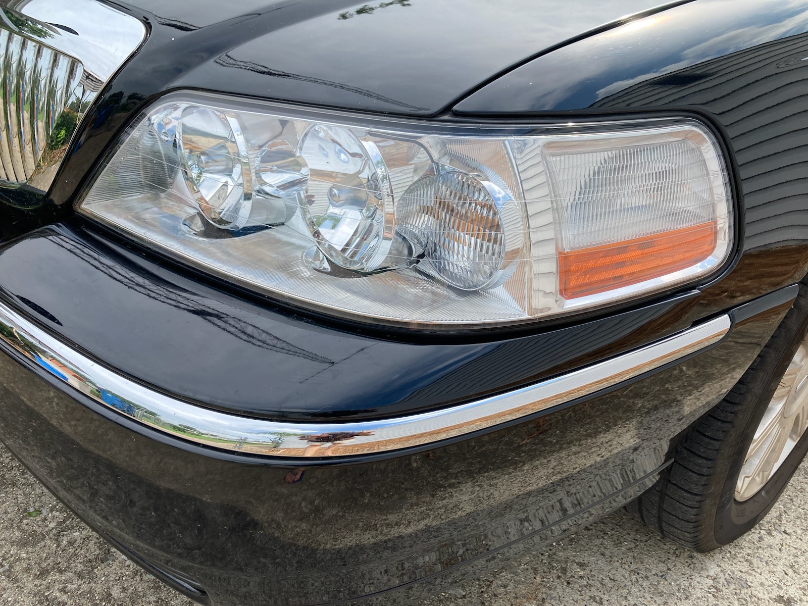 Used 2008 Lincoln Town Car Signature L RWD image 4