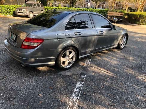 Used 2011 Mercedes-Benz C 300 Sedan image 9