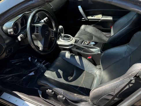 Used 2007 Nissan 350Z Touring image 9