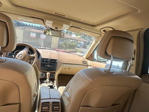 Used 2008 Mercedes-Benz C 300 Sedan image 12