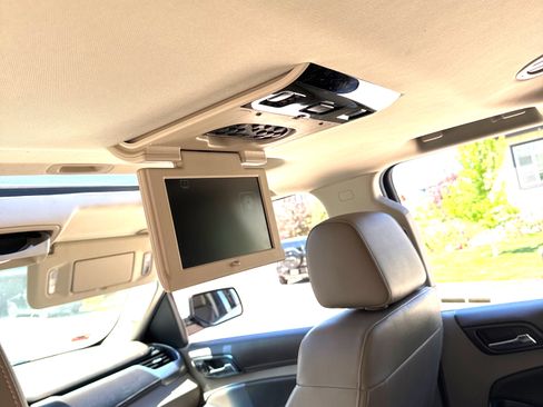 Used 2016 Chevrolet Tahoe LT AWD/4WD image 4