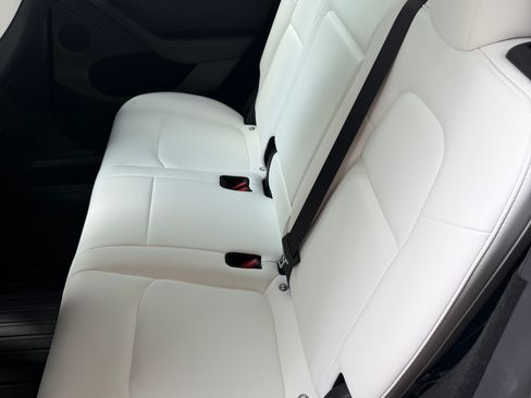 Used 2023 Tesla Model Y Performance AWD/4WD image 8