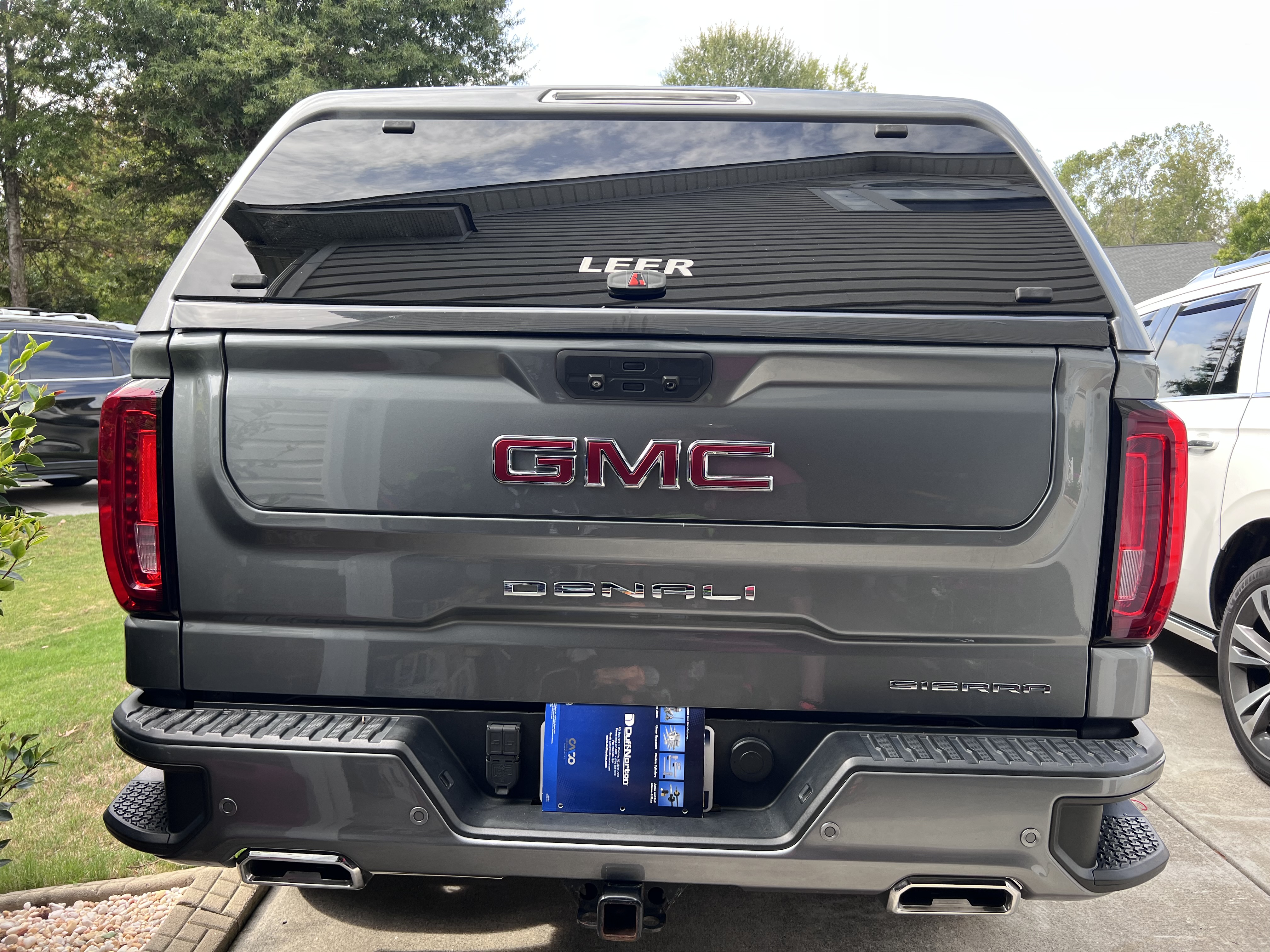 Used 2021 GMC Sierra 1500 Denali w/ Denali Ultimate Package AWD/4WD image 8