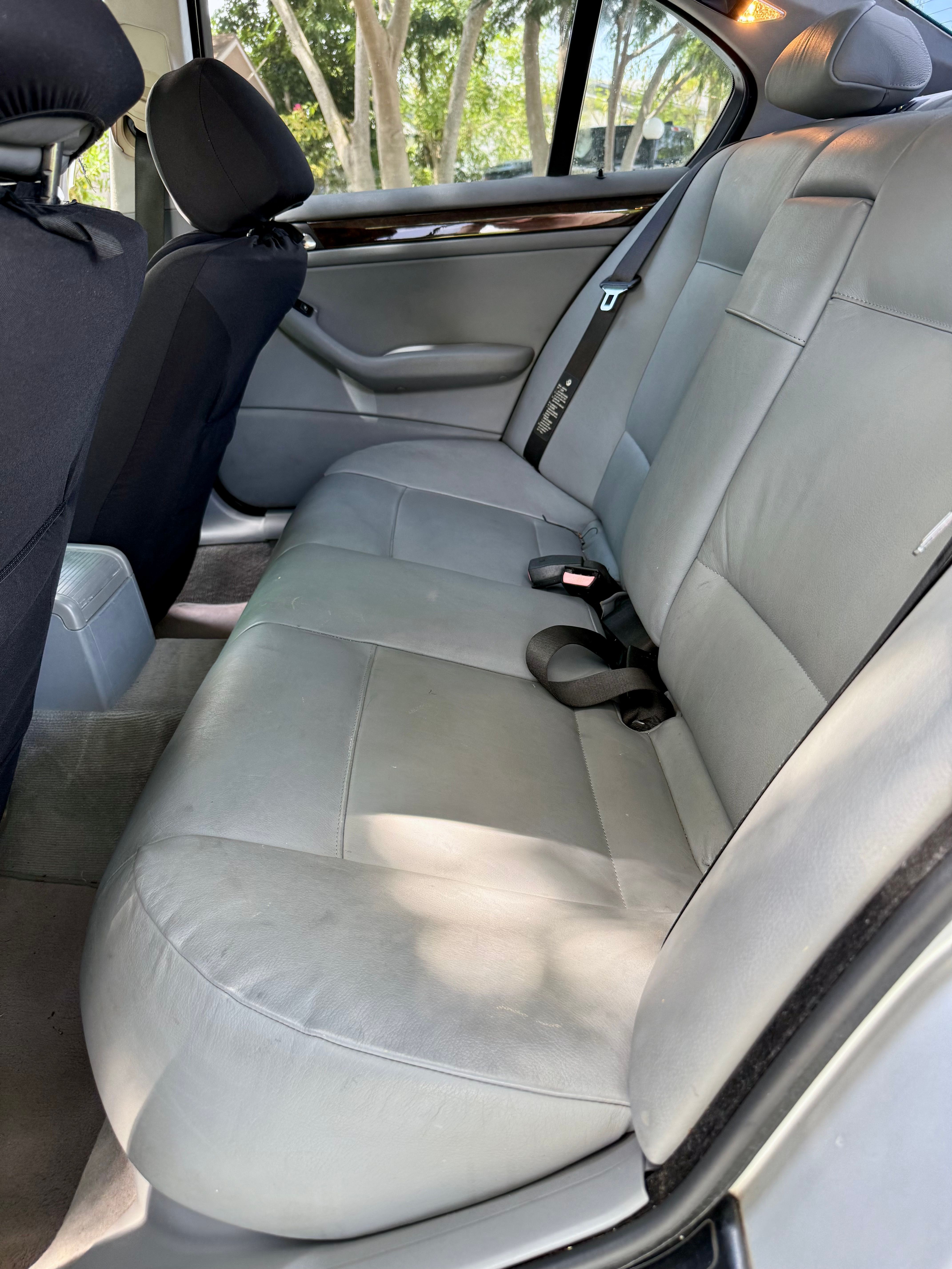 Used 2001 BMW 325i Sedan RWD image 13