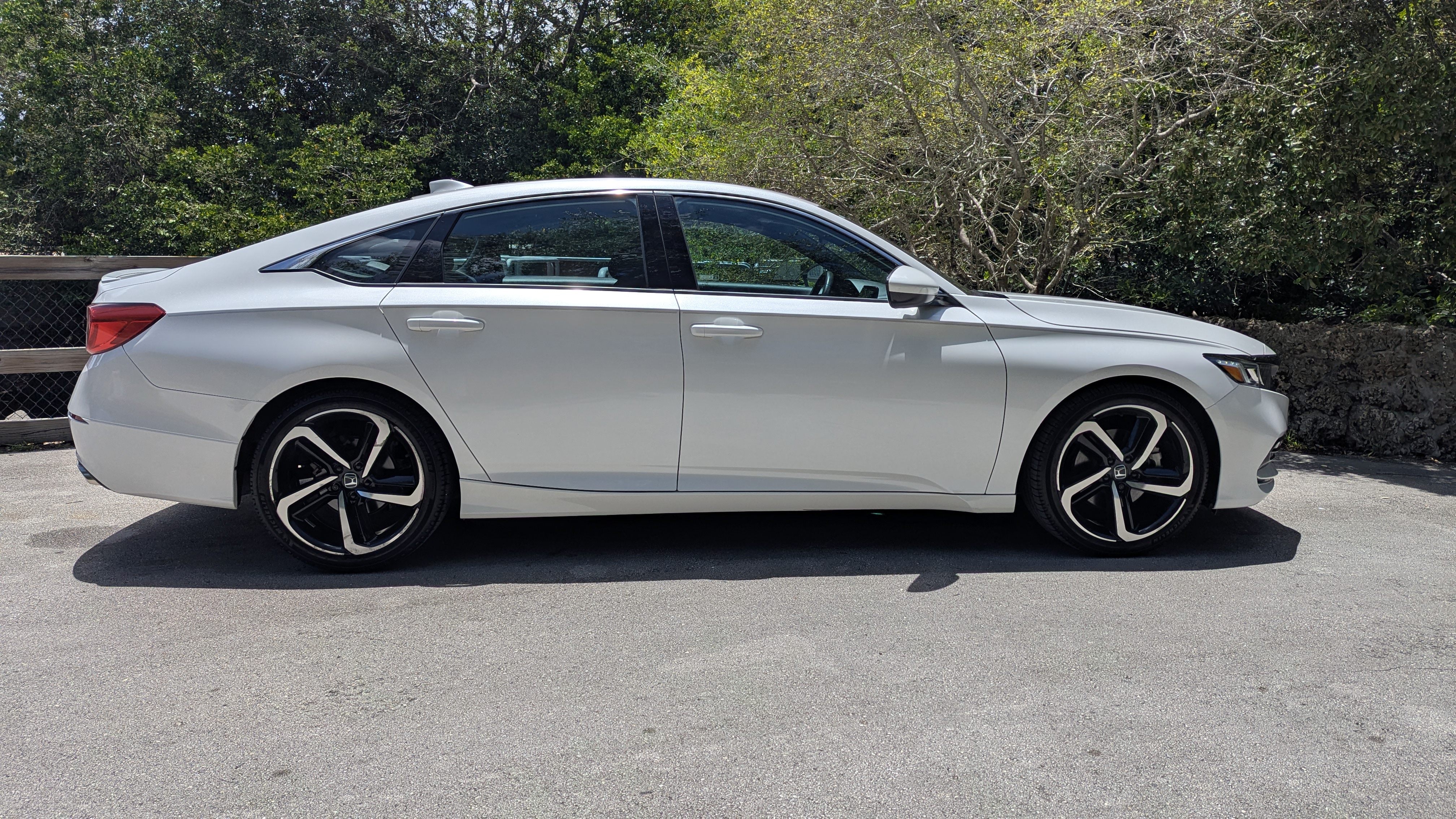 Used 2020 Honda Accord Sport image 1
