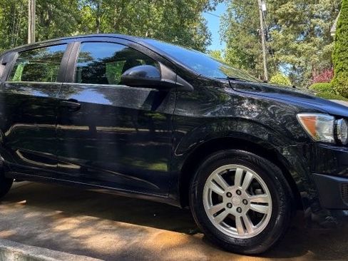 Used 2013 Chevrolet Sonic LT FWD image 2