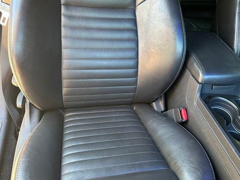 Used 2010 Dodge Challenger R/T image 25