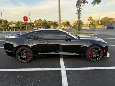 Used 2024 Chevrolet Camaro SS RWD image 12