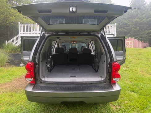 Used 2007 Dodge Durango SLT w/ Interior Convenience Group RWD image 9