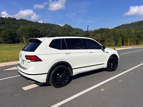 Used 2021 Volkswagen Tiguan SE R-Line w/ 3rd Row Seat Package AWD/4WD image 5