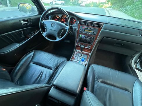Used 2002 Acura RL image 2