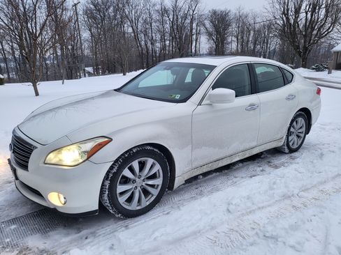 Used 2011 INFINITI M37 x w/ Premium Pkg image 1